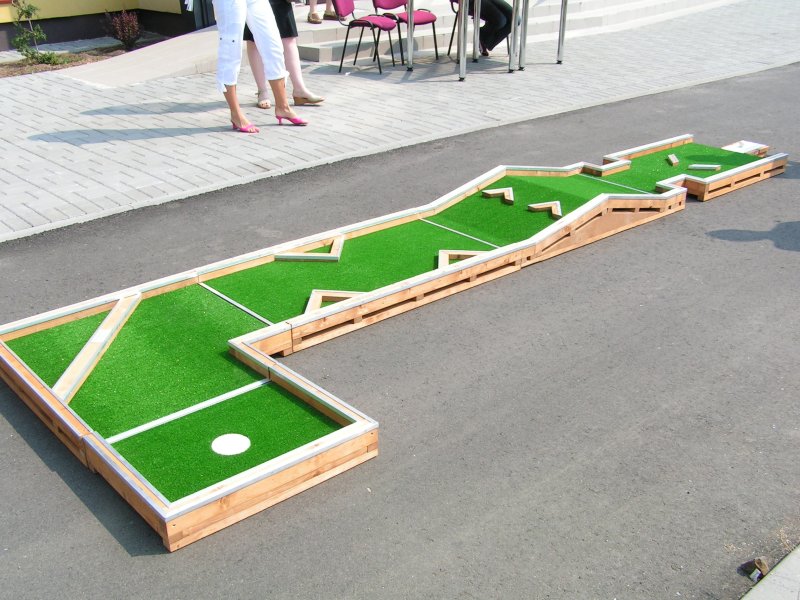 Want To Play Mini Golf Play It At Home Interchangeable Mini Golf want-to-play-mini-golf-play-it-at-home-interchangeable-mini-golf