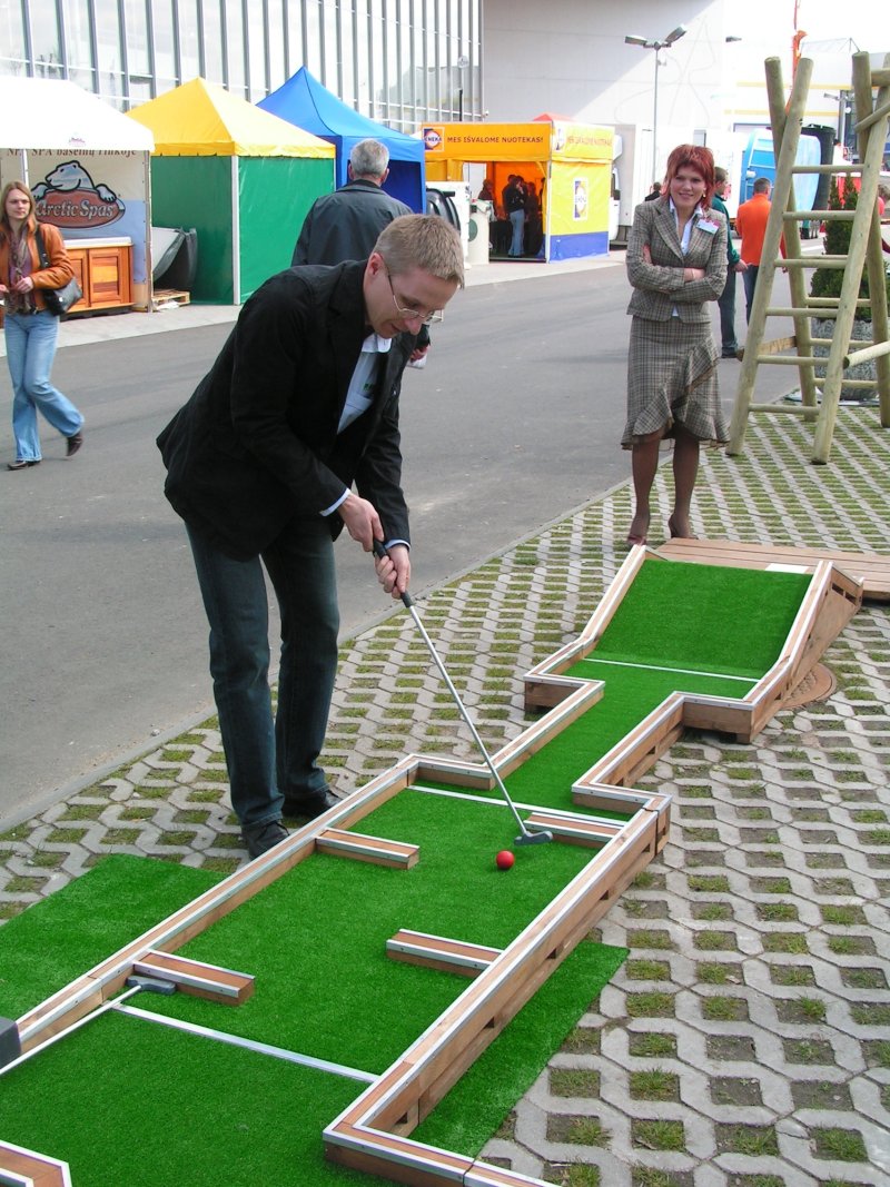 Want to play Mini Golf? Play it at home! Interchangeable ...